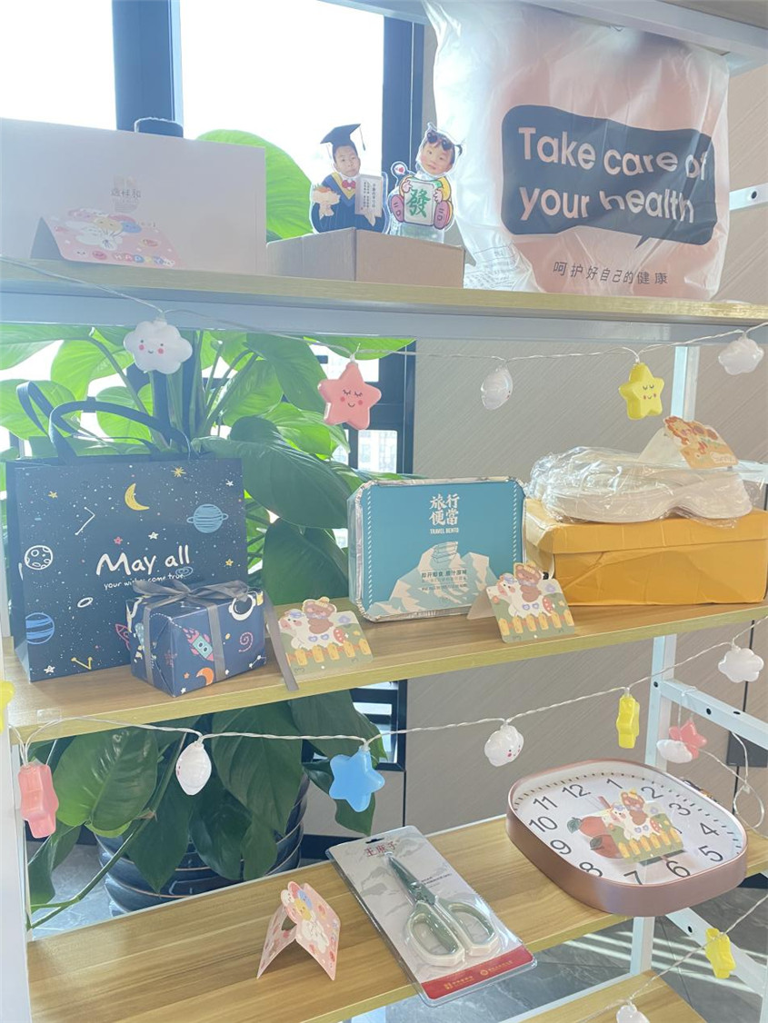 快乐之蓝，，，，，最先绽放